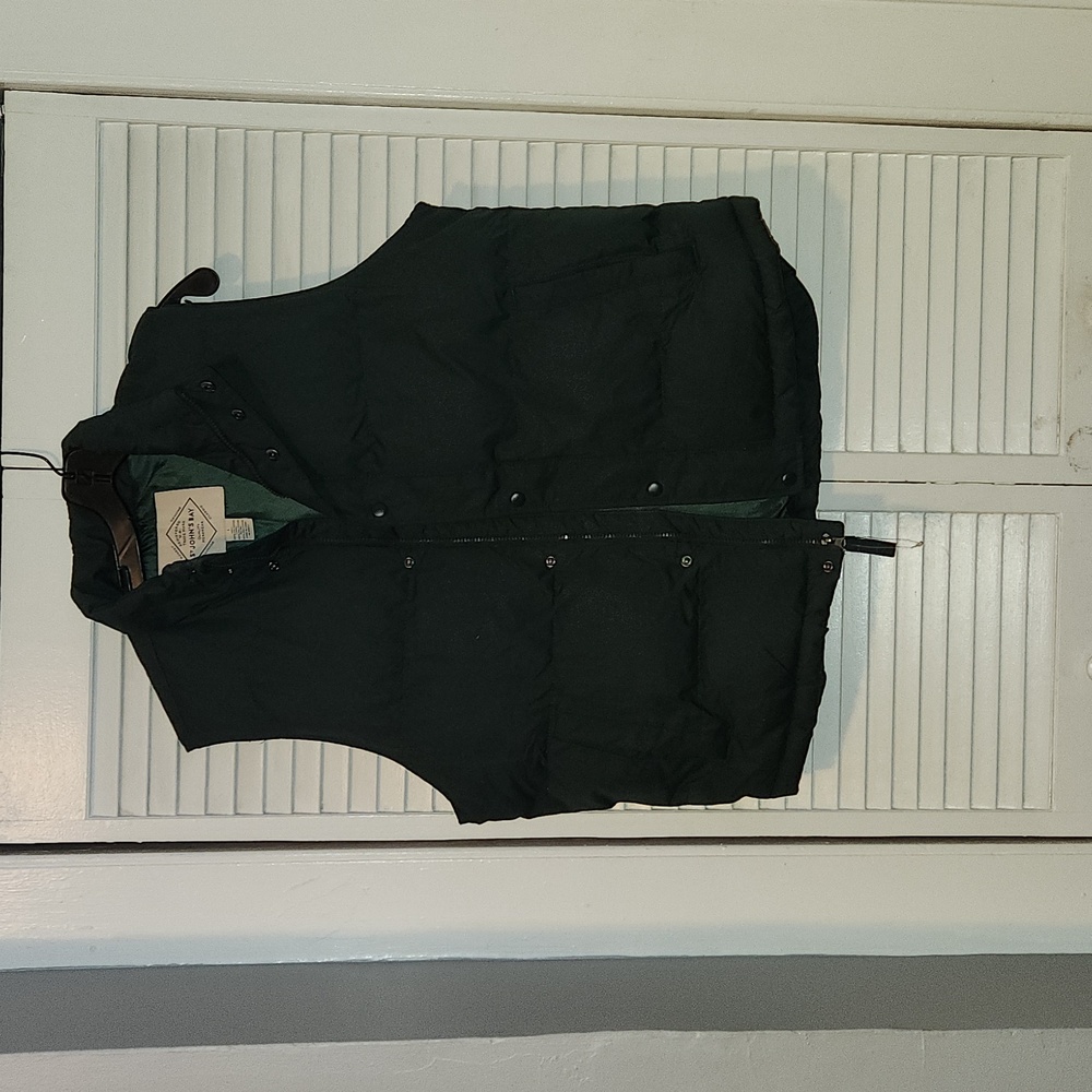 ST JOHN'S BAY WINTER VEST SIZE LARGE NEW WITHOUT TAG